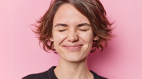 Jak se zbavit červenání obličeje: Příčiny, řešení a tipy