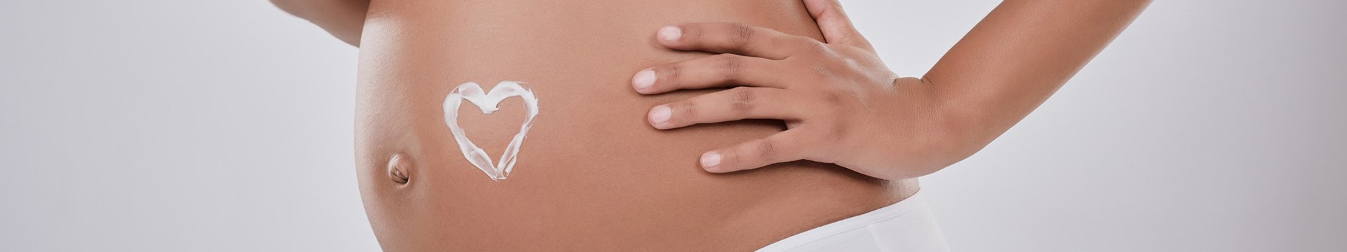 Strie v těhotenství a po porodu: Jak jim předcházet a zmírnit jejich vzhled? - Header