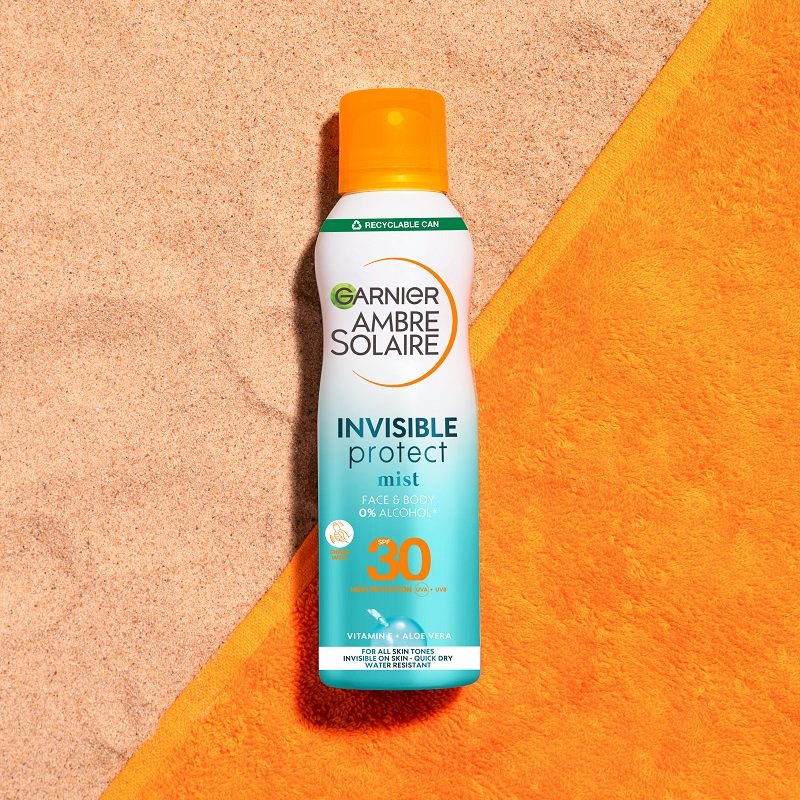 Ambre Solaire Invisible Protect mlha SPF 30 na písku